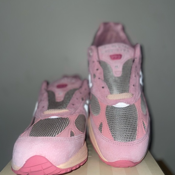 Joe Fresh Goods New Balance Powder Pink - Picture 3 of 6